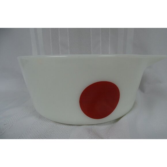 Pyrex Vintage White w/ Red Dot Moon Deco 2.5 Casserole Promo Dish 475-B No Lid - Picture 2 of 4